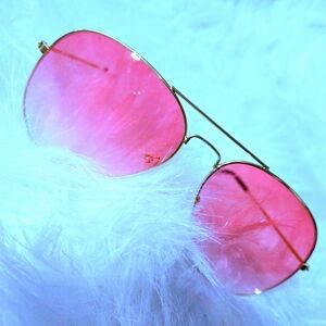 NWT The Sunglass Shop Gold Frame Aviator Sunglasses With Pink Gradient Lenses